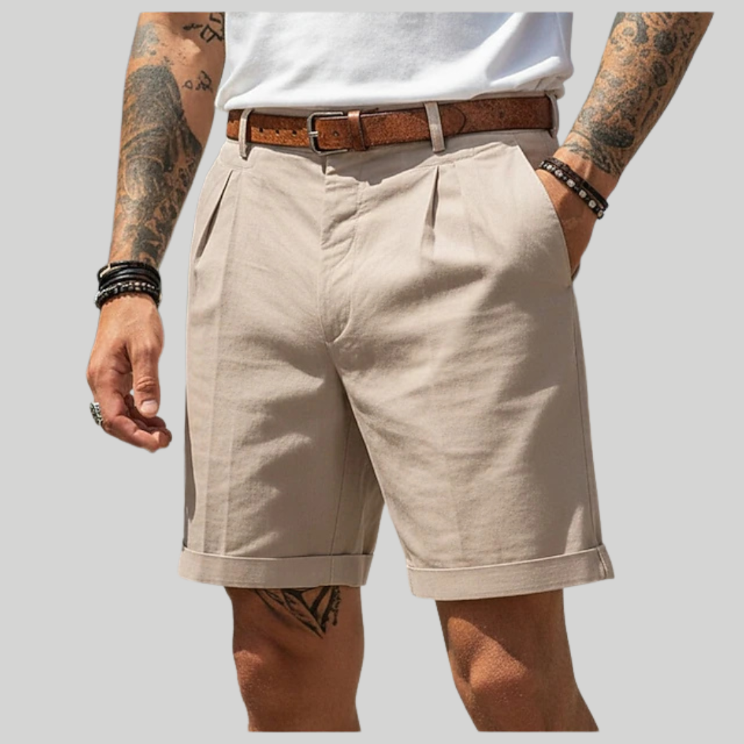Getailleerde zomerse vrijetijdsshorts met plooien