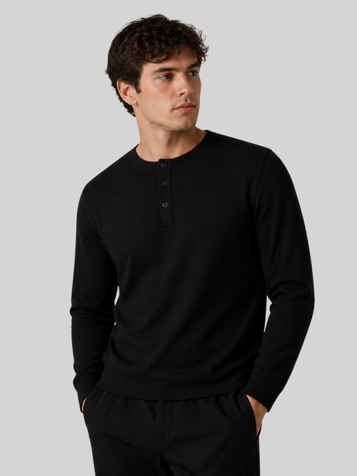 Minimalist ribbed Henley with refined everyday fit