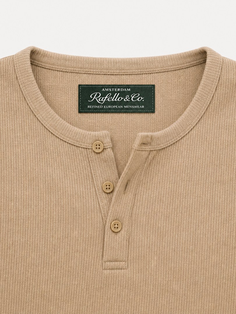 Minimalist ribbed Henley with refined everyday fit