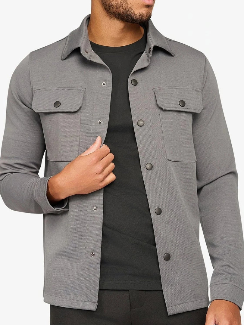  ChatGPT said: Men’s Lightweight Utility Jacket