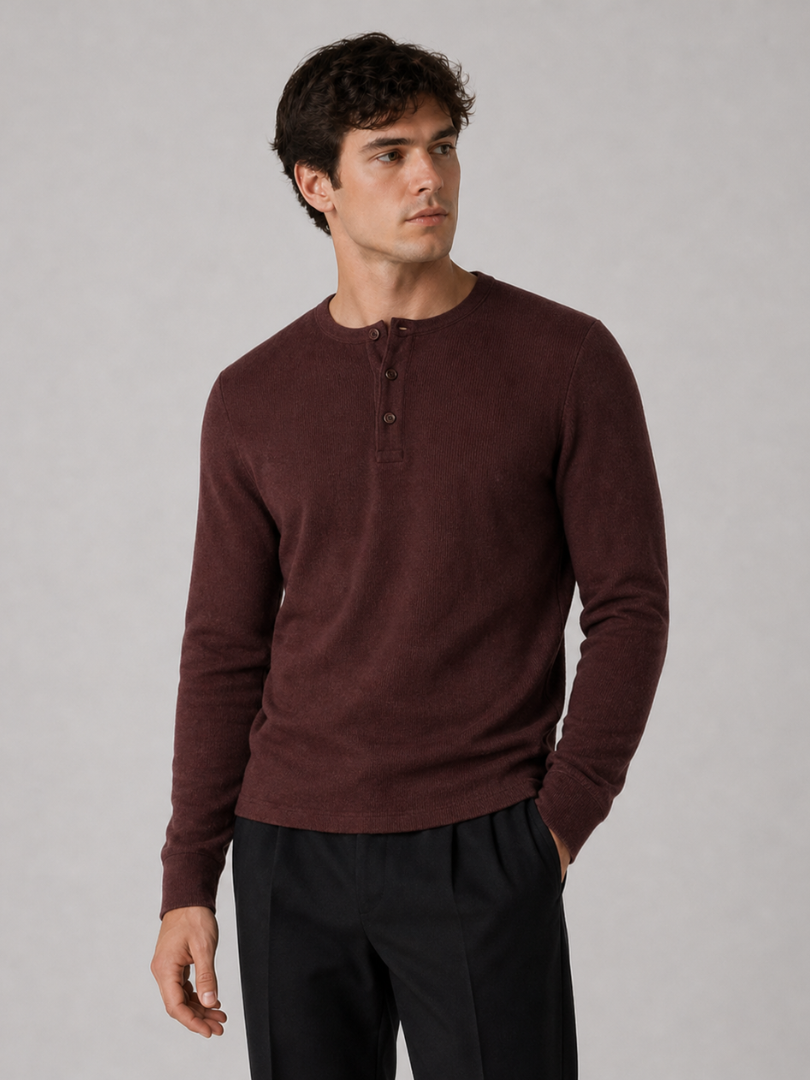 Minimalist ribbed Henley with refined everyday fit