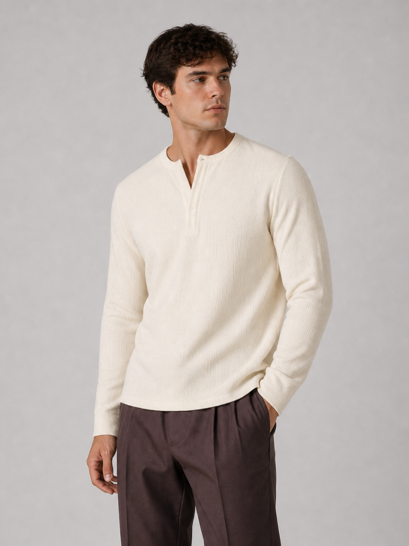 Minimalist ribbed Henley with refined everyday fit
